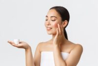 Mengapa Kulit Perlu “Rehat” Dari Skincare Kadang-Kadang?